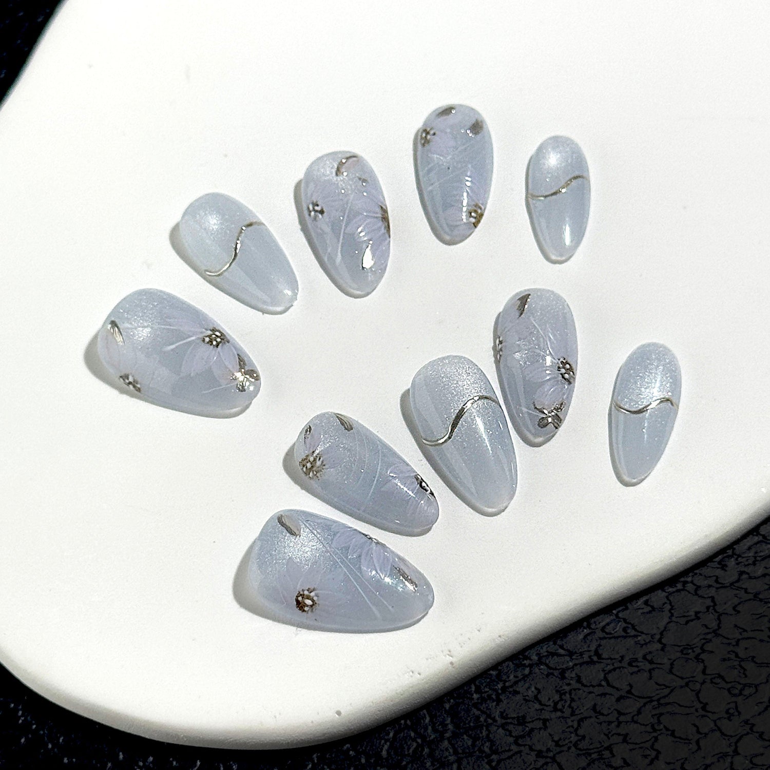 Almond - Eclaire Studio