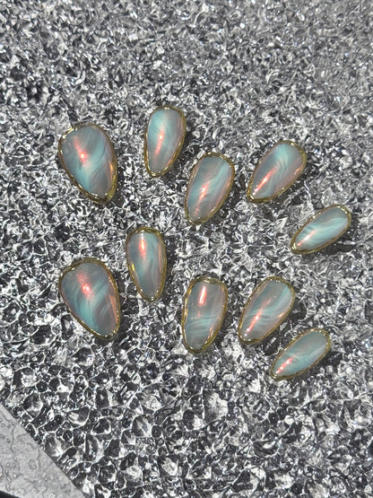 Opaline Aura 💫🐚👑