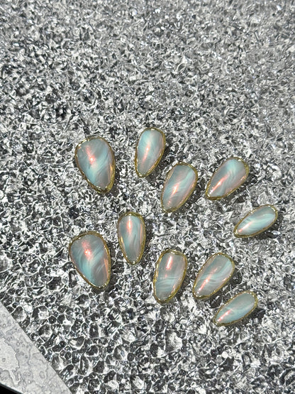 Opaline Aura 💫🐚👑