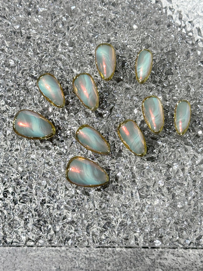 Opaline Aura 💫🐚👑