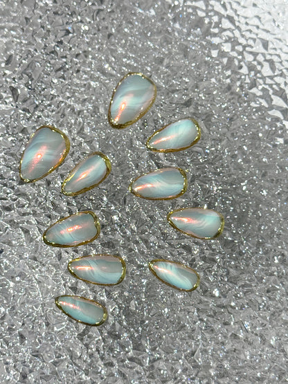 Opaline Aura 💫🐚👑