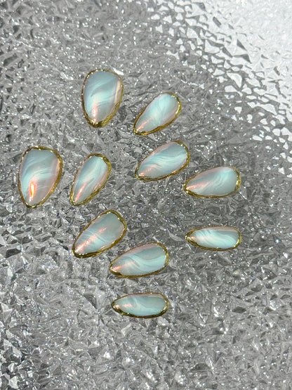 Opaline Aura 💫🐚👑