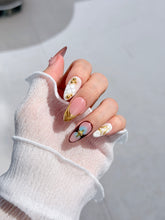 Horizon mixed-tone press-on nails in brown, butter yellow, sky blue and cream with gold chrome wave – Éclaire Studio