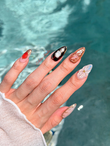 Treasure pearlescent cat-eye press-on nails with gold-bezeled amber, coral, agate and abalone inlays – Éclaire Studio