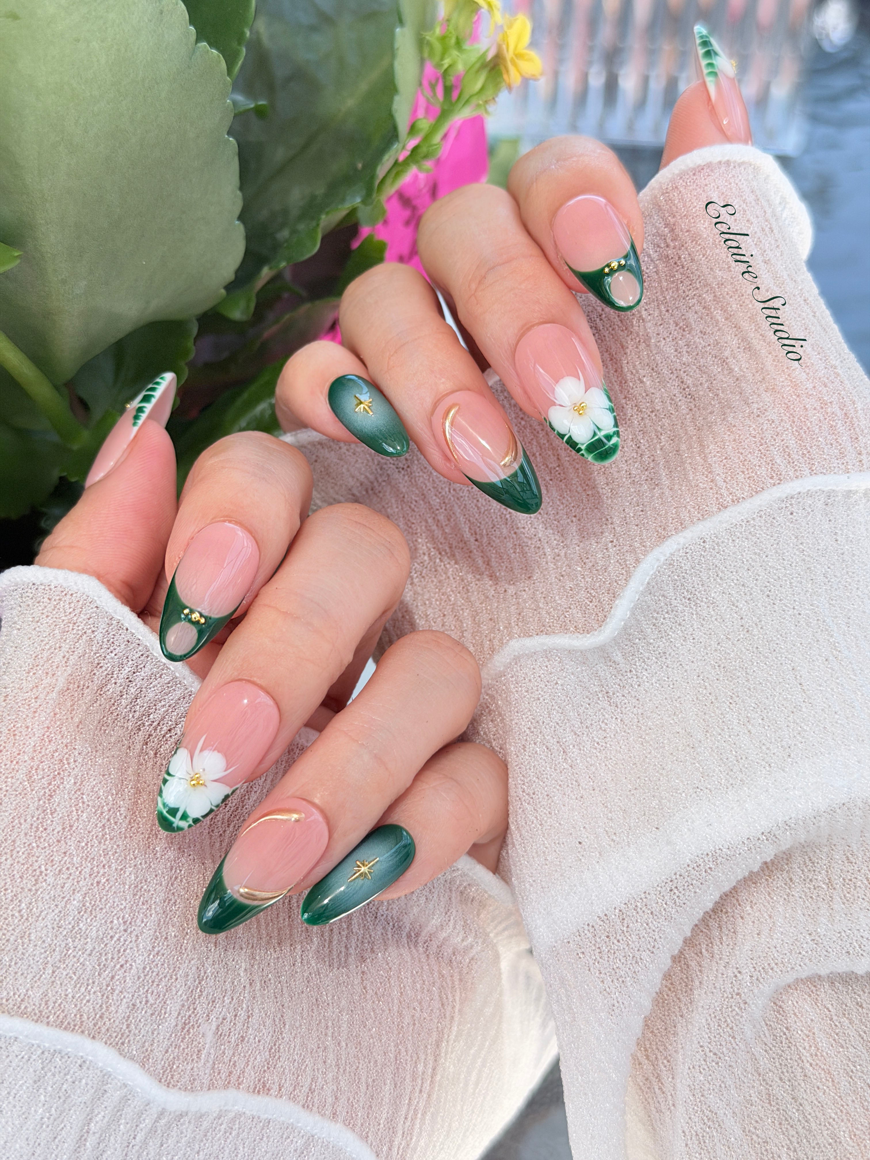 Jasmine rosy nude press-on nails with hand-painted jasmine blooms and gold accents – Éclaire Studio